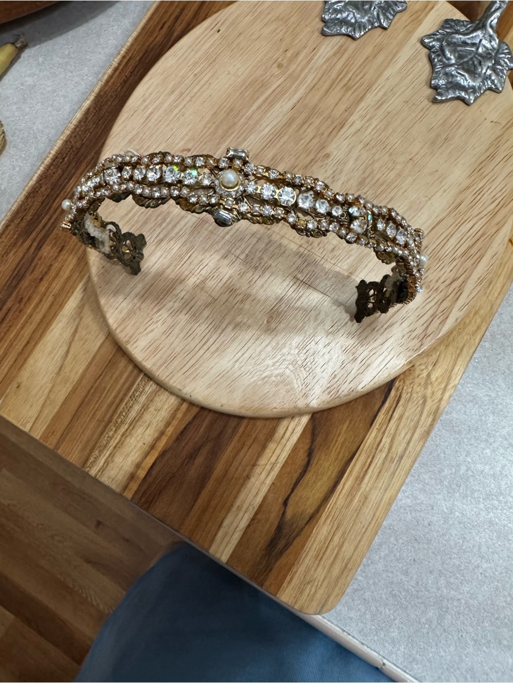 Gold Crystal & Pearl Hairband - Elegant Women’s Accessory